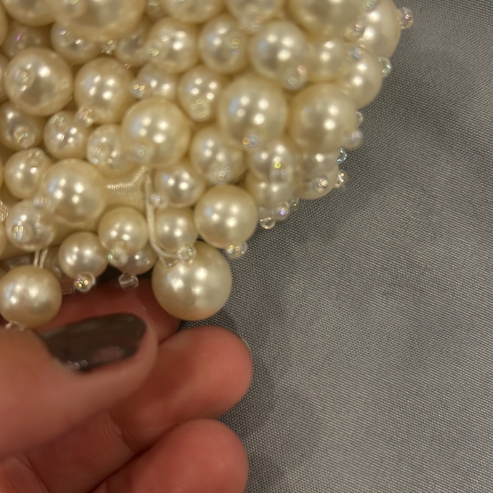 Banana Republic Pearl Clutch Bag - Picture 5 of 8